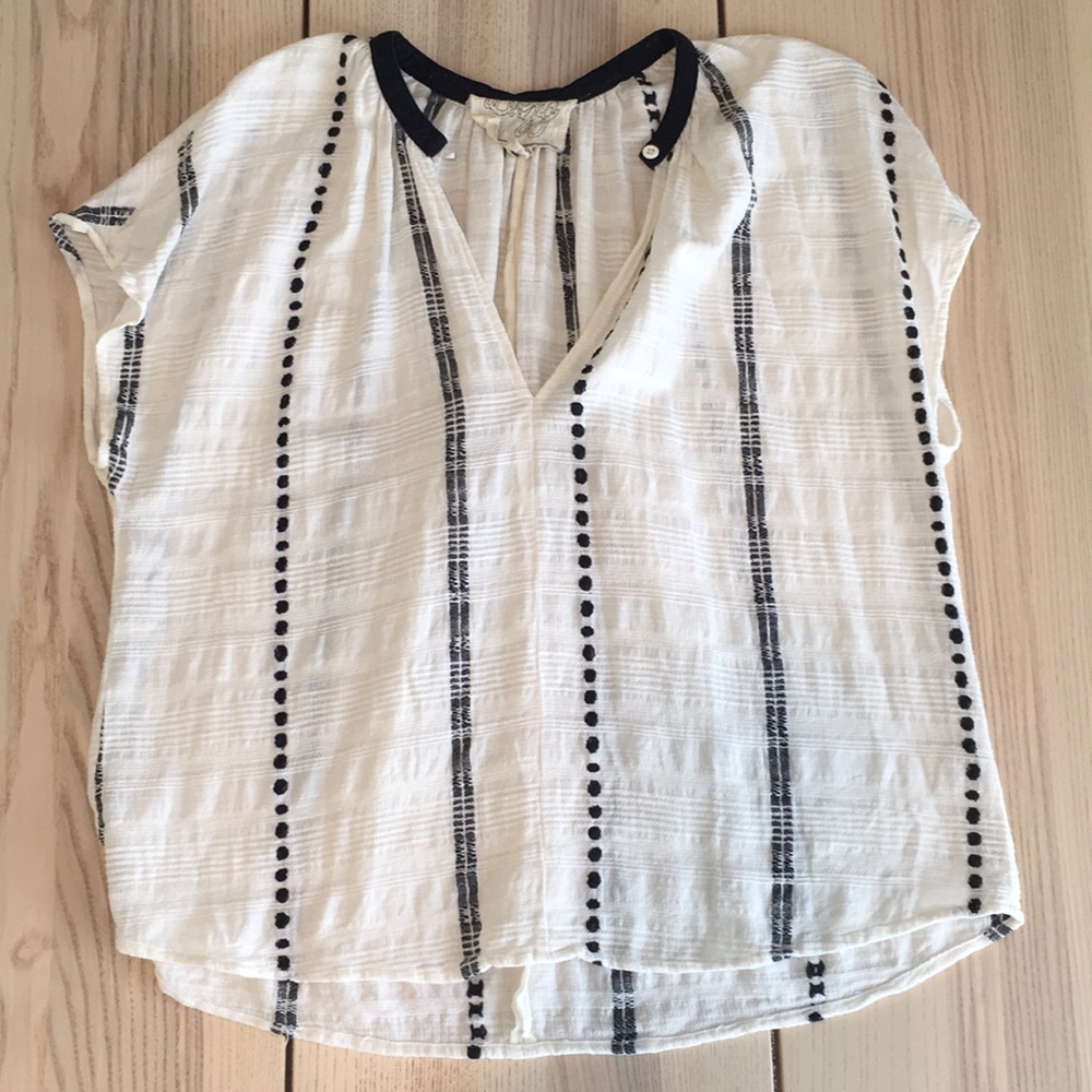 White and black Ace and Jig top